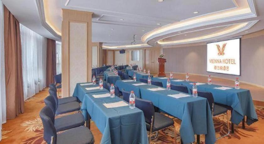 Vienna Hotel Hebei Cangzhou Suning Shenhua Road Bagian luar foto